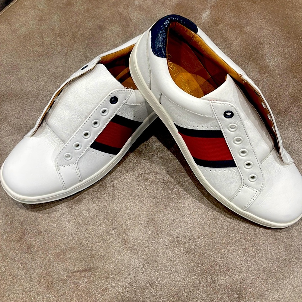 G.H Bass sneakers signature series
